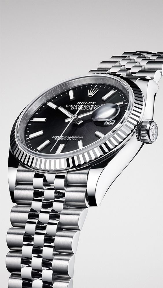 Rolex Datejust 41 black dial, a fluted 18kt white gold bezel, and a stainless steel Jubilee bracelet with box men
