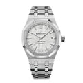 Audemars Piguet Royal Oak Selfwinding 39mm in stainless steel with a white tapisserie dial with box men
