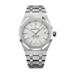 Audemars Piguet Royal Oak Selfwinding 39mm in stainless steel with a white tapisserie dial with box men