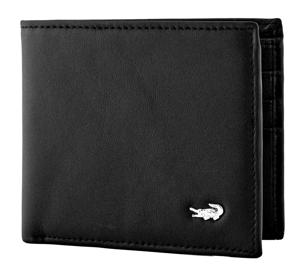 Lacoste gift set includes a smooth leather