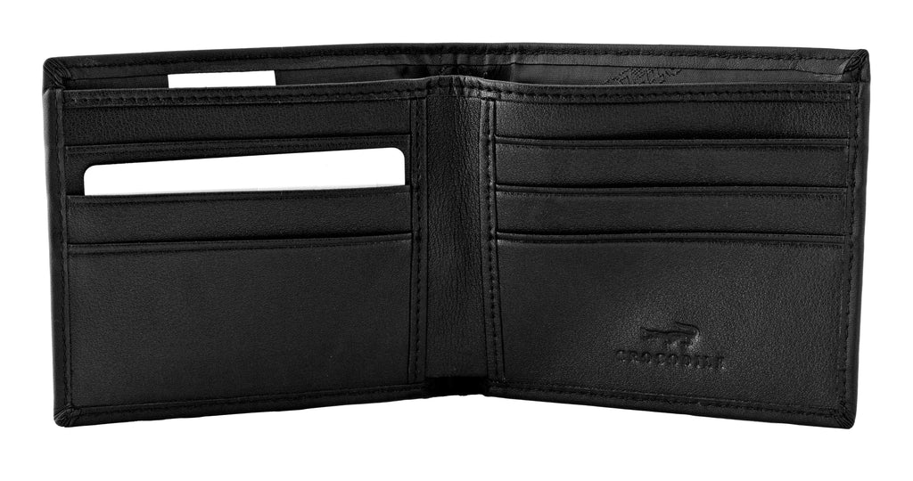 Lacoste gift set includes a smooth leather